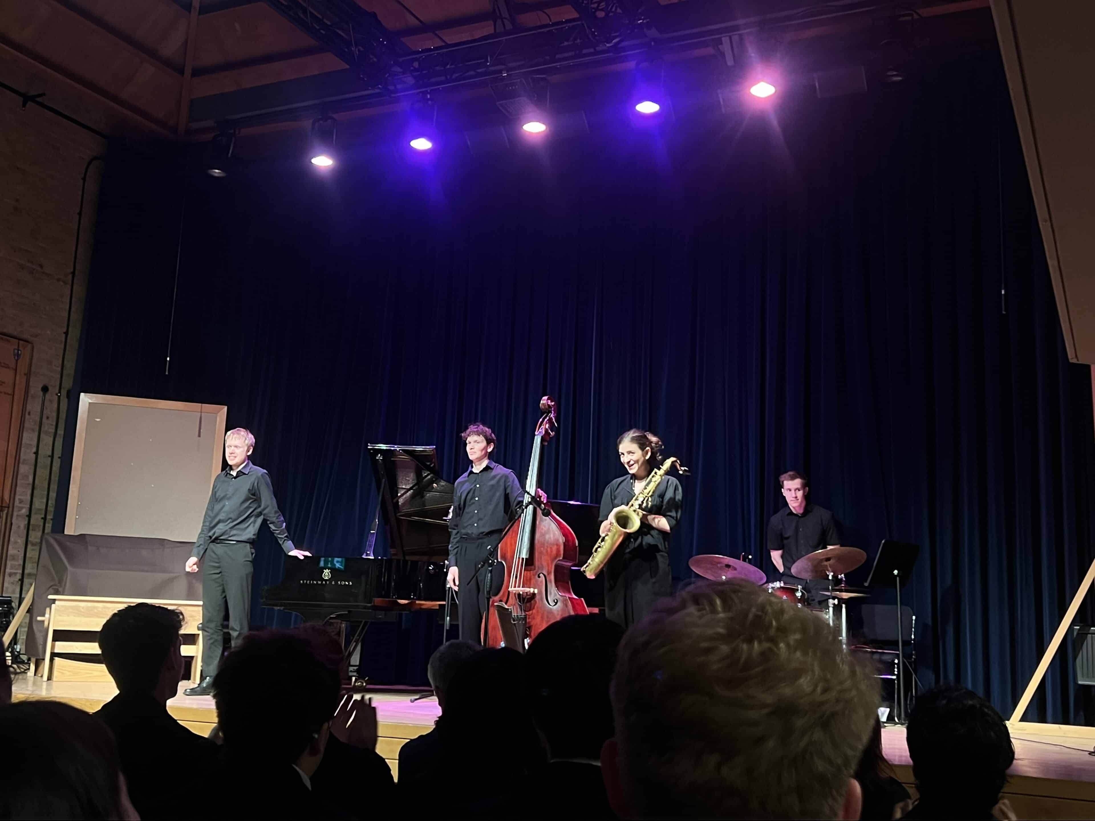 photo of the Areya Quartet on the JdP stage under blue lights