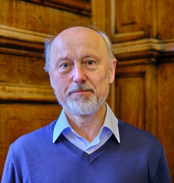 headshot of Vladimir Kuznetsov